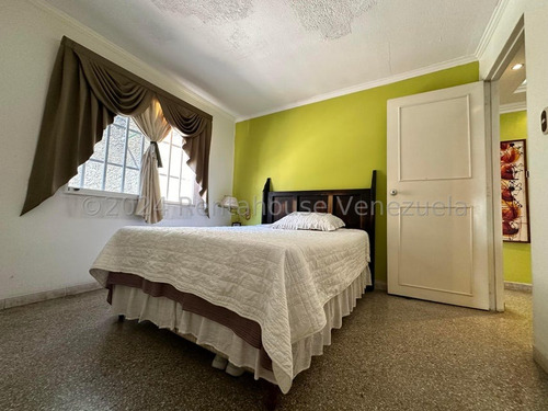 Casa Hermosa Con Amplios Espacios En Conjunto Privado Valle Fresco Con Area Parrilla Estacionamiento Todos Los Servicios Estef 25-1500