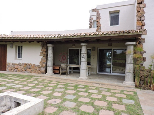 Imagen 5 de 24 de Casa Maravillosa De Dos Plantas En El Chorro - Manantiales El Chorro