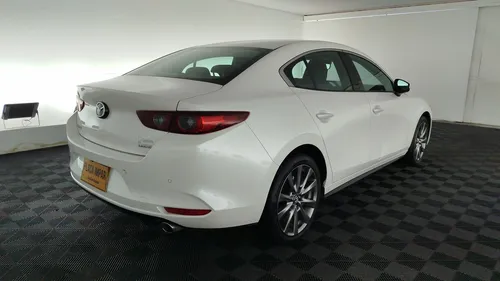 Mazda 3 GRAND TOURING MHEV