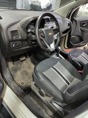 Imagen 5 de 10 de Limpieza De Tapizados E Interior De Autos + Lavado Con Cera