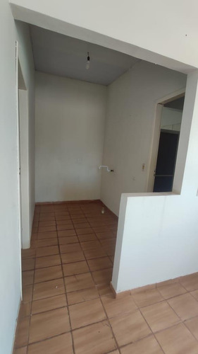 Imagem 7 de 8 de Kn0005 - Kitnet Para Locação Na Região Da Vila Paraguaia Em Foz Do Iguaçu - Pr - Kn0005