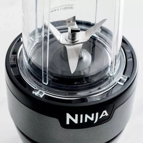 Licuadora Ninja BN301 700 watts, 3 vasos, plata