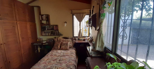 Imagen 12 de 18 de Moderna Casa Con Jardin Y Galeria De 1 Dormitorio