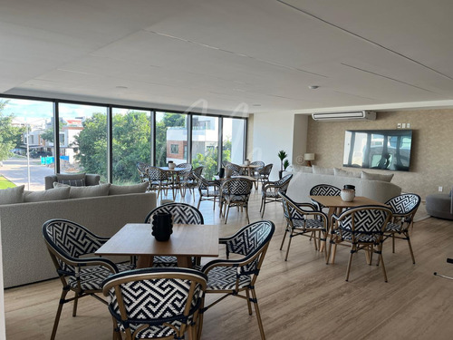 Departamento En Venta En Cancun, Arbolada
