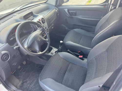 Imagen 14 de 21 de Peugeot Partner 2020 1.6 Hdi Confort