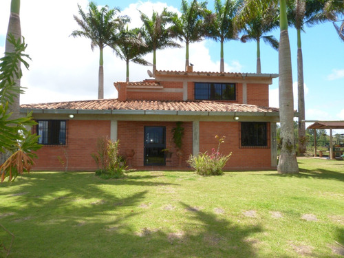 Casa Tipo Finca Urbana