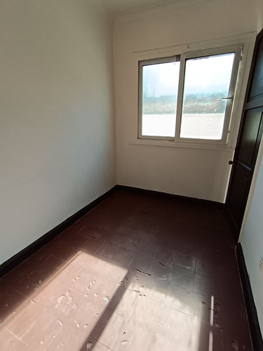 En Arriendo Amplia Casa De 3d1b, Barrio Residencial De Ñuñoa