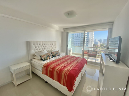 Imagen 15 de 25 de Venta De Apartamento 2 Dormitorios Y 2 Baños - Punta Del Este Brava