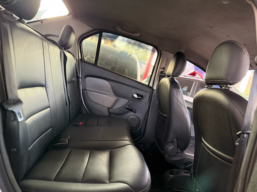 Renault Logan Renault Logan Expression 1.6 8V (flex)
