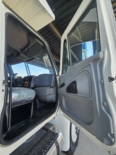 International 4300 Modelo 2014 Volteo Nuevo 7 Metros Cúbicos