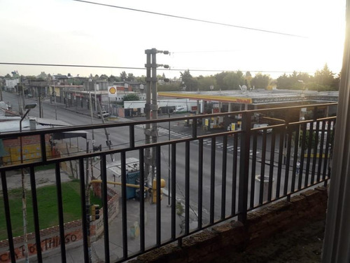 Imagen 7 de 14 de Permuta - Piso De 3 Ambientes En Venta - Isidro Casanova