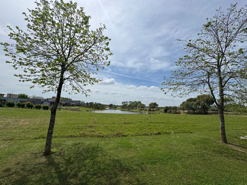 Lote A La Laguna B°parque Nautico El Cazal,escobar