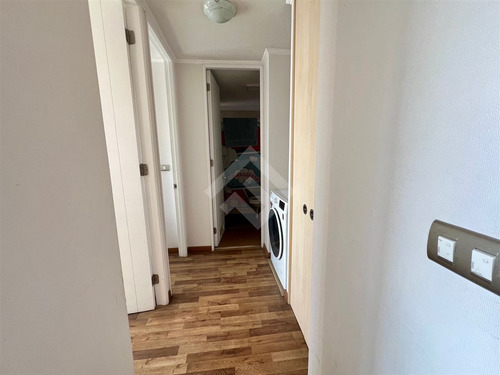Departamento En Venta De 2 Dorm 1b 1e 1bod. En Macul