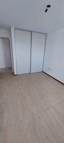 Venta- Departamento 2 Amb A Estrenar Con Balcon En Edificio » Urquiza» Con Parrilla En Terraza, Solarium Y Quincho Completo Ubicado En Calle Constitucion 2601 Esquina Av. General De Urquiza Caseros