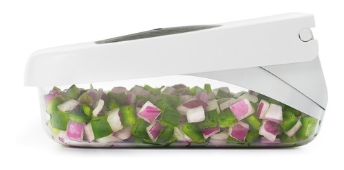 Imagen 4 de 10 de Corta Fruta Y Verdura Oxo Con Depósito Práctico