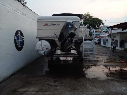 Pontoon 2006