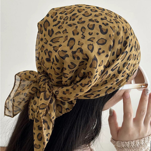 / Pañuelo A La Moda Retro Con Estampado De Leopardo,