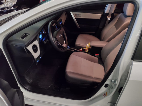 Toyota Corolla Xli Cvt 1.8 / Nafta / 2017