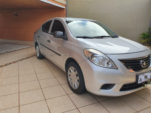 Nissan Versa 2013 1.6 16v S Flex 4p
