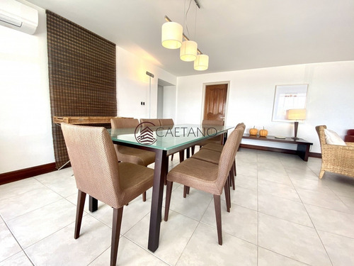 Excelente Apartamento Enfrente Al Puerto!- Ref: 2527