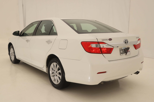 Toyota Camry 2.5 L4 At