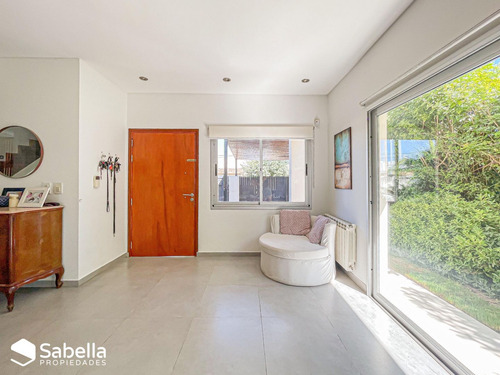 Venta De Casa En City Bell, Barrio El Quimilar