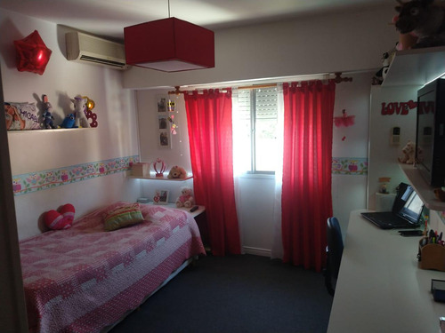 Dúplex En Caseros Con Lote De 45 Metros De Largo Cochera Quincho Pileta Y Parque