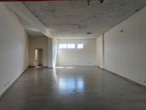 Venta De Local Comercial, Cc Brisas Del Valle, El Remanso Rp