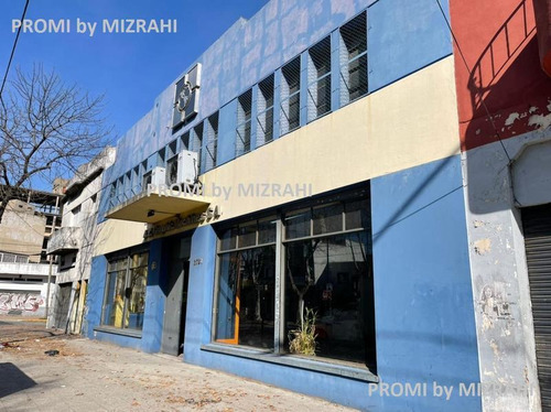Imagen 3 de 21 de Edificio Comercial - Pompeya