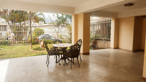 Apartamento En Montalban 1 11.88m2/3 Hab +serv/2+serv/1 P.e Por Documento Y Otro Por Condominio