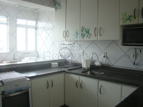 Imagem 7 de 15 de Apartamento Com 2 Quartos A Venda No Bairro Coqueiros Em Florianopolis. - V-81338