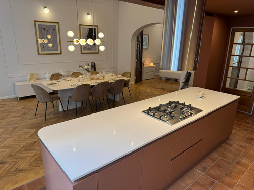 Venta Casa Diseño De Autor Con Pileta Y Cochera En Barrio Abasto