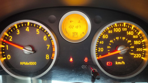 Nissan Sentra 2.0 Custom Cvt