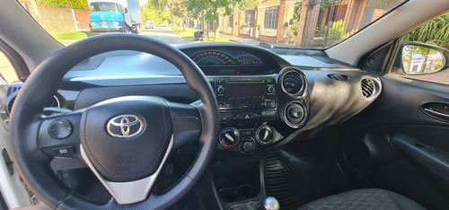 Toyota Etios 1.5 Xs