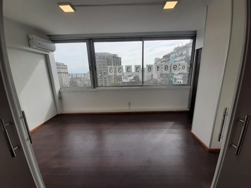 Apartamento Centro Muy Luminoso Para Oficina Con Espectacular Vista En Los Tres Escritorios