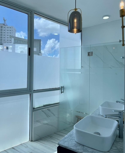 Apartamento Penthouse Con Terraza En Alquiler Amueblado En Serralles, Facil Acceso A Sectores Como Piantini, Evaristo Morales, Naco