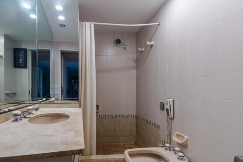 Departamento En Venta En Recoleta En Posadas 1190