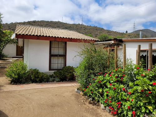 Casa Dos Dormitorios ,un Baño , Living Comedor, Cocina