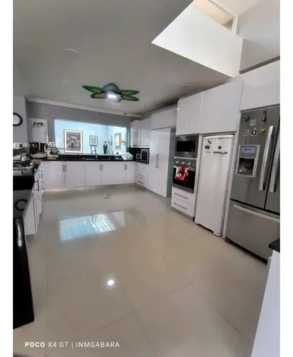 Venta De Casa En El Paraíso