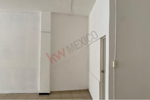 ¡renta De Local Comercial Con Excelente Ubicación En El Centro!