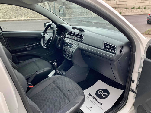 Imagen 10 de 15 de Volkswagen Gol 2018 1.6 Trendline Mt 5 P