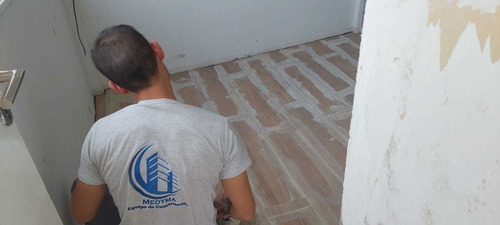 Imagen 8 de 8 de Servicios Albañil Cerámicas Durlock Electricidad Aire Acond