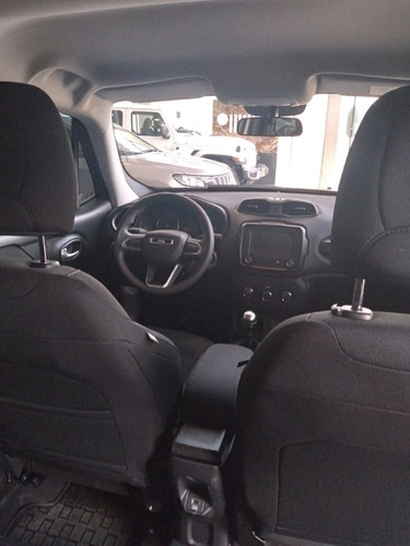 Imagen 12 de 20 de Jeep Renegade Sport 1.8 130 Cv