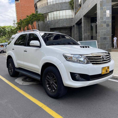 Toyota Fortuner 3.0 Sr5