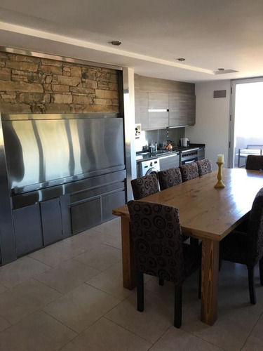 En Venta En Villa Bosch, Piso Unico Centrico Exclusivo Con Entrada Propia Cochera Dos Autos F: 10058