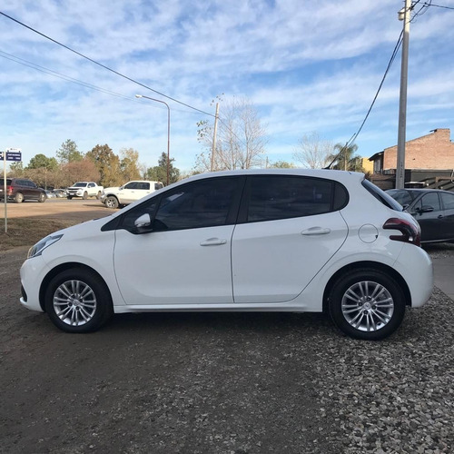 Imagen 9 de 9 de Peugeot 208