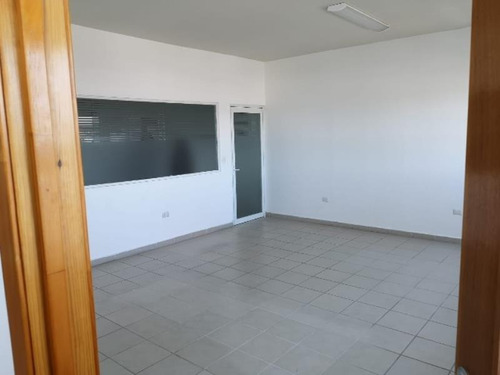 Imagen 8 de 12 de Oficina Comercial En Renta Ampl Iv Centenario
