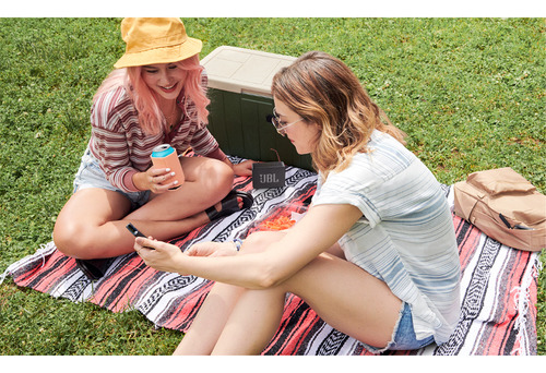 Altavoz Bluetooth impermeable Jbl Go Essential, color rojo