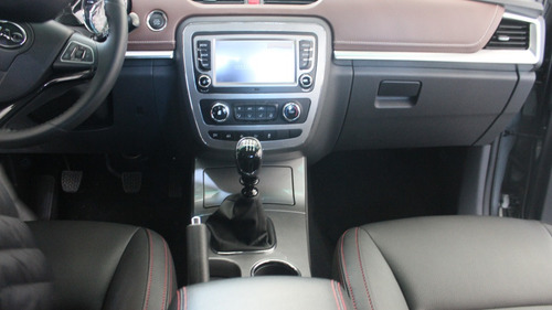 Imagen 18 de 22 de Jac T6 2.0 Luxury Manual 4x4 Dob Cabina 2022
