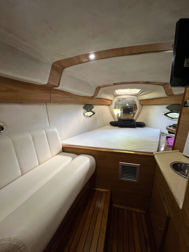 Lancha Real 31 Class, Parelha Mercruiser Diesel 200 Hp Cada